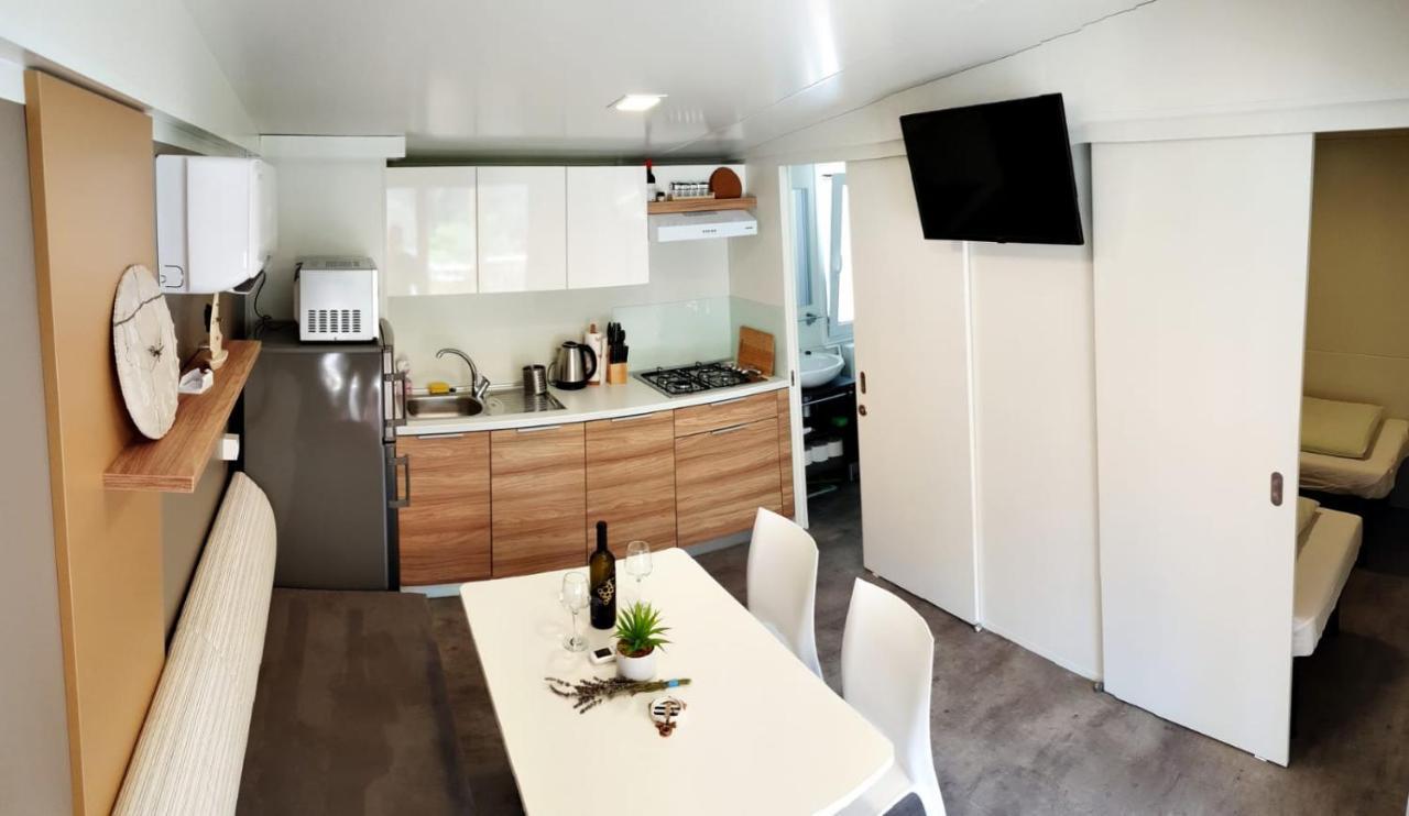 Oaza Mira Mobile Houses - Camp Basko Polje #Bestoffer Baška Voda Екстериор снимка