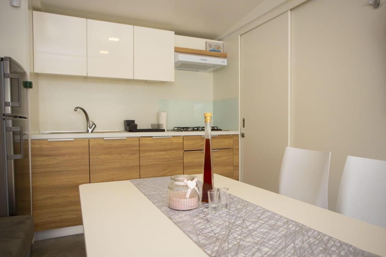 Oaza Mira Mobile Houses - Camp Basko Polje #Bestoffer Baška Voda Екстериор снимка