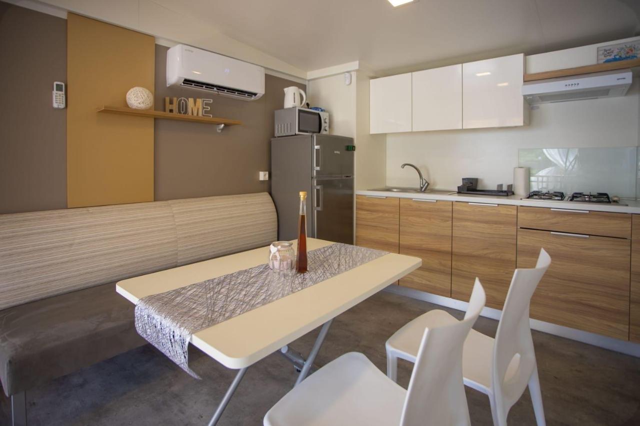 Oaza Mira Mobile Houses - Camp Basko Polje #Bestoffer Baška Voda Екстериор снимка
