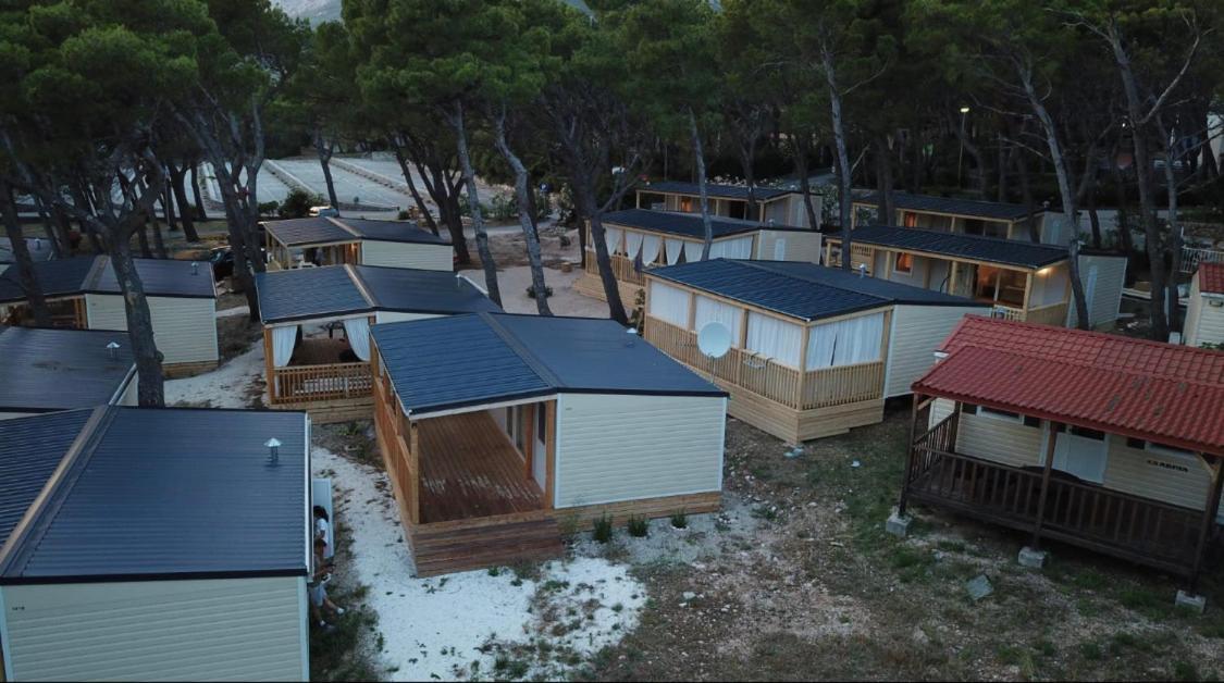 Oaza Mira Mobile Houses - Camp Basko Polje #Bestoffer Baška Voda Екстериор снимка