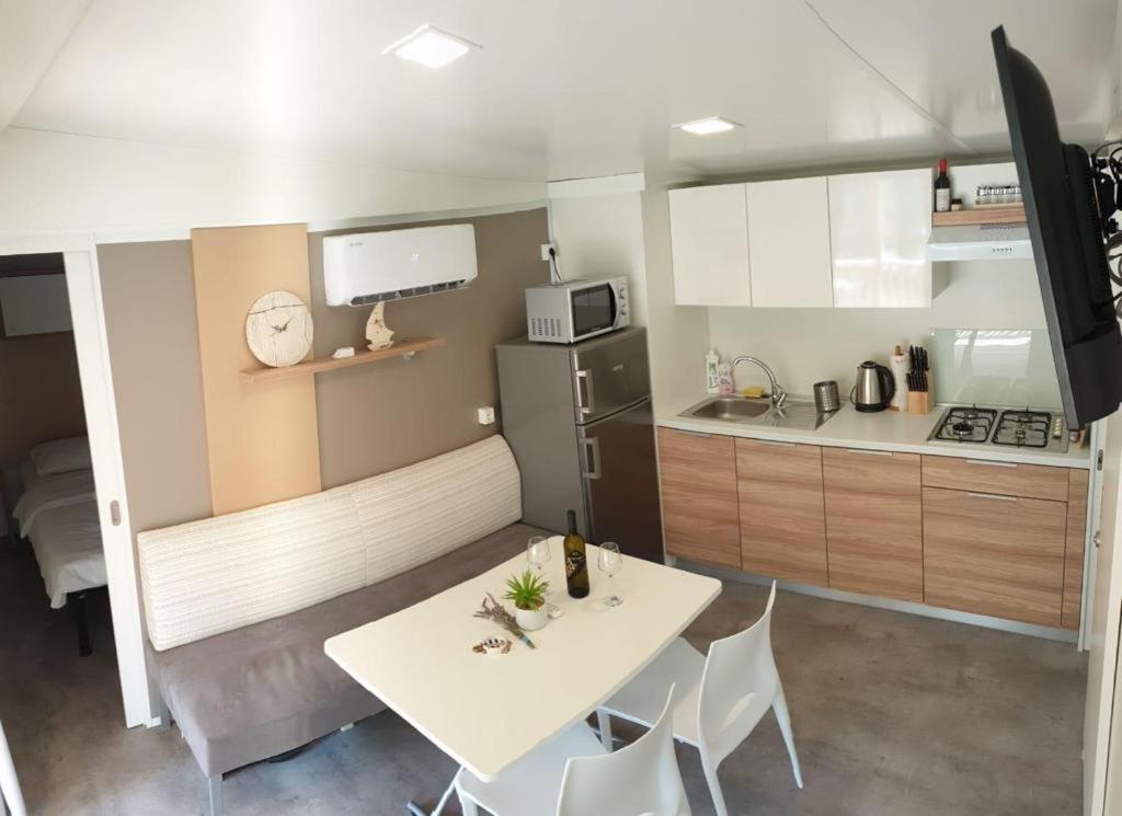 Oaza Mira Mobile Houses - Camp Basko Polje #Bestoffer Baška Voda Екстериор снимка